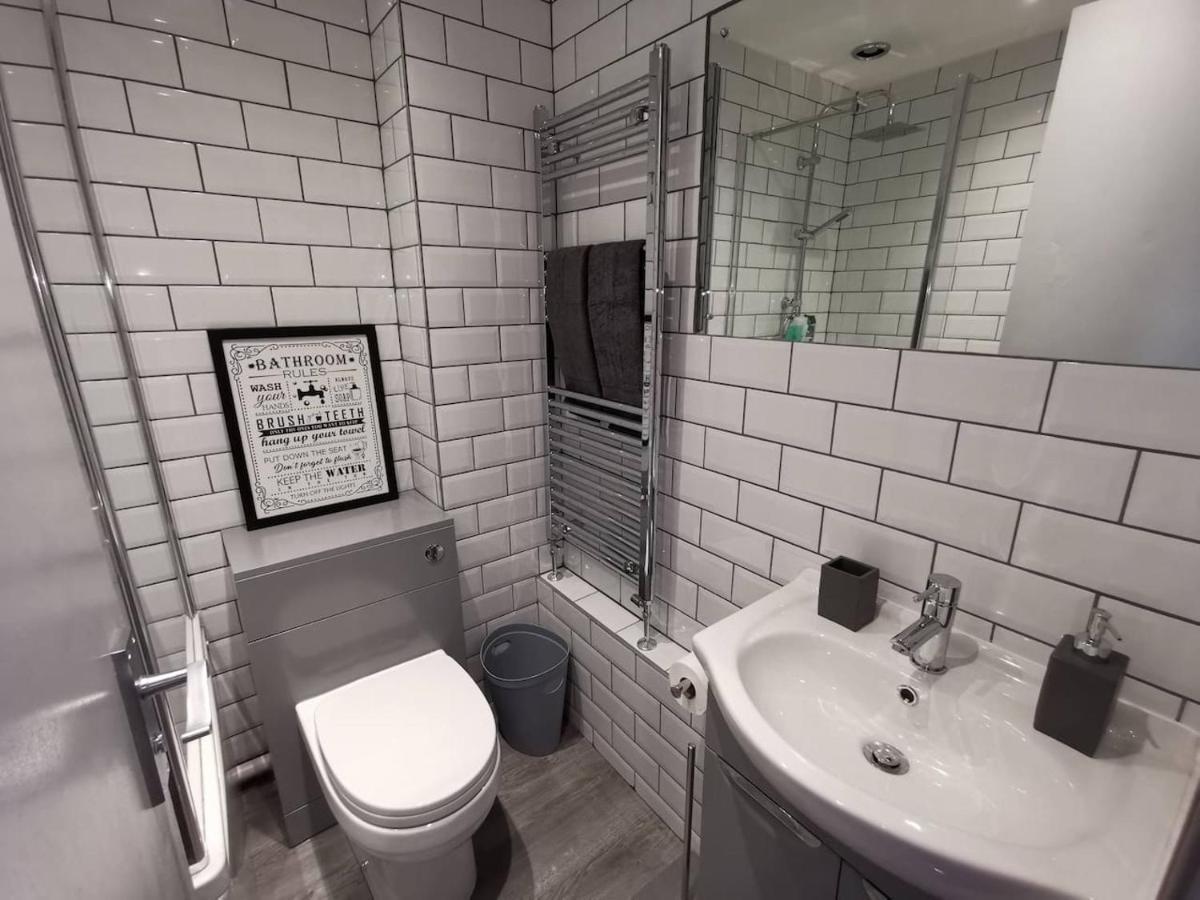 Suburban 2-Bed, Entire Home, Free Parking, Maidstone, Kent Uk Boxley エクステリア 写真